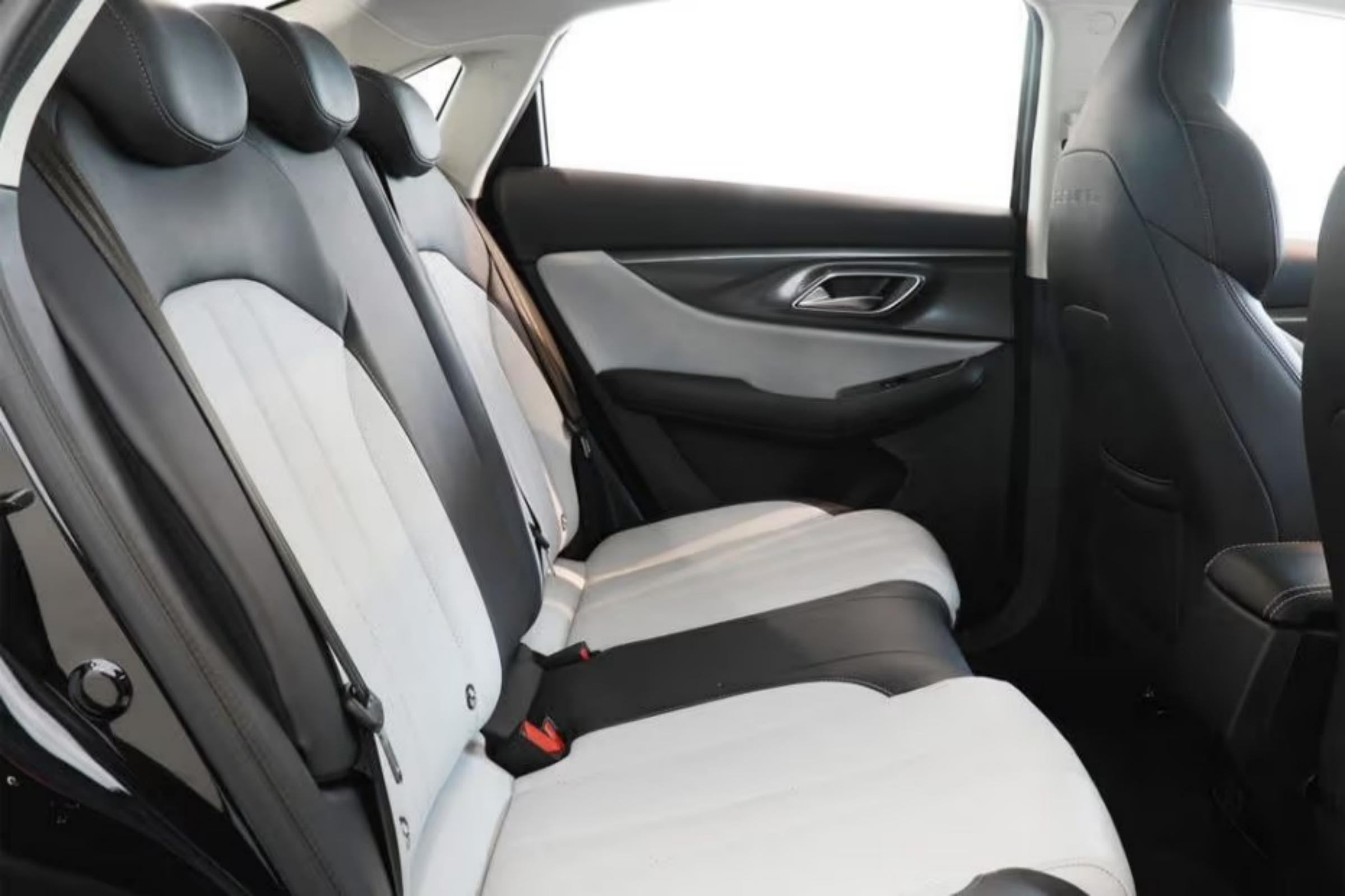 BAIC U5 PLUS 2026 STD LUXURY