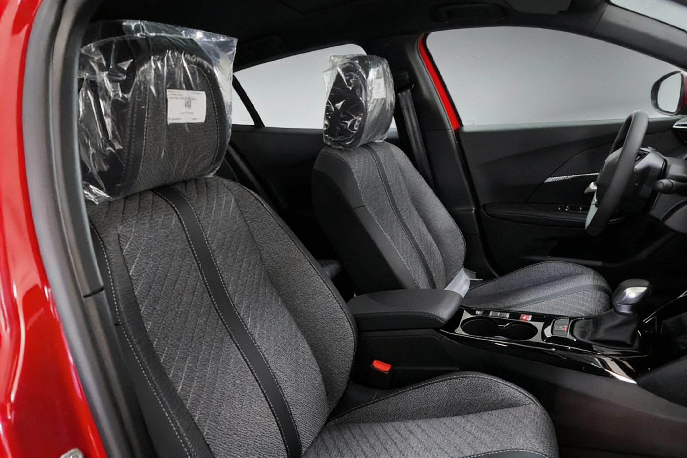 PEUGEOT 2008 2026 GT