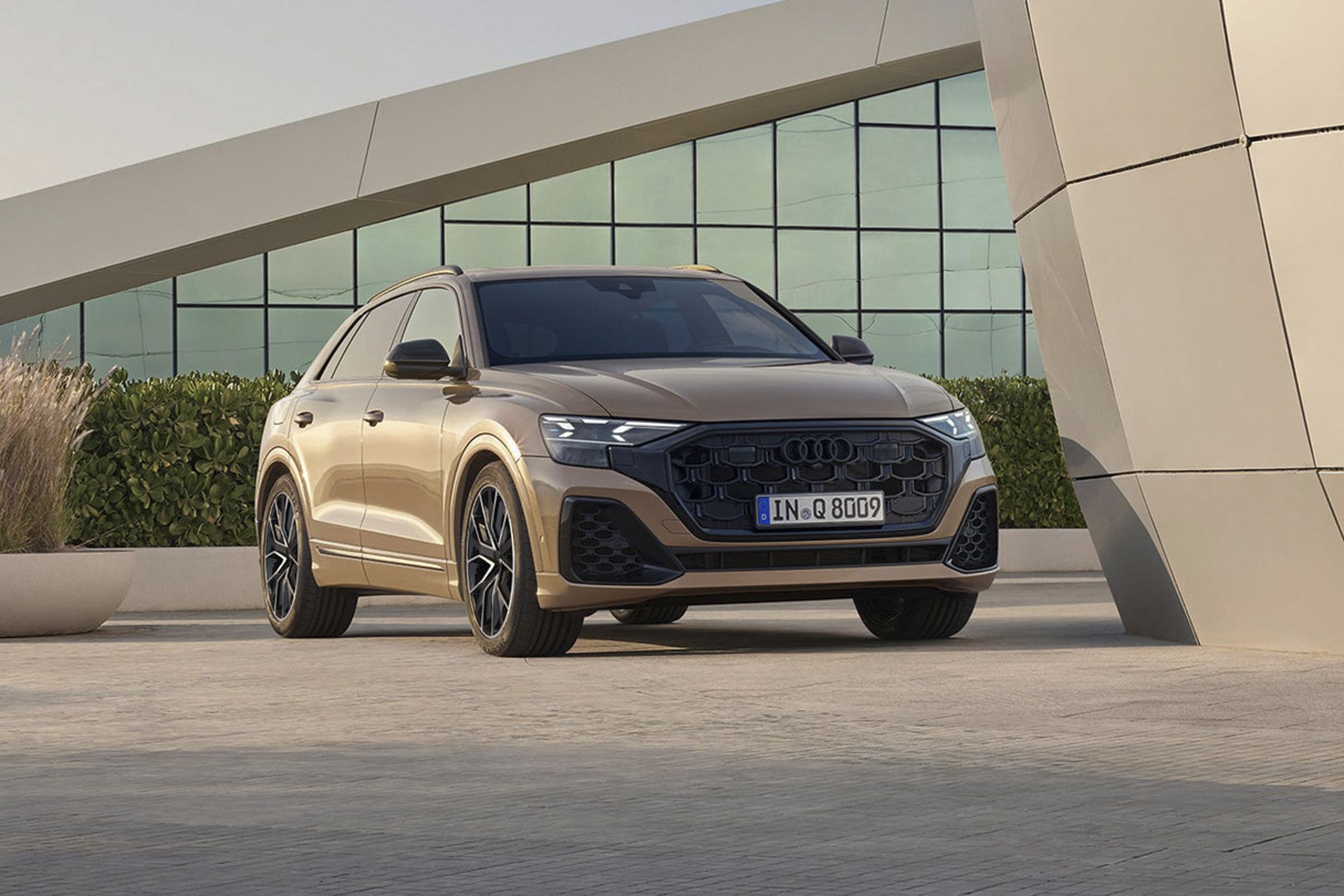 Q8 SUV