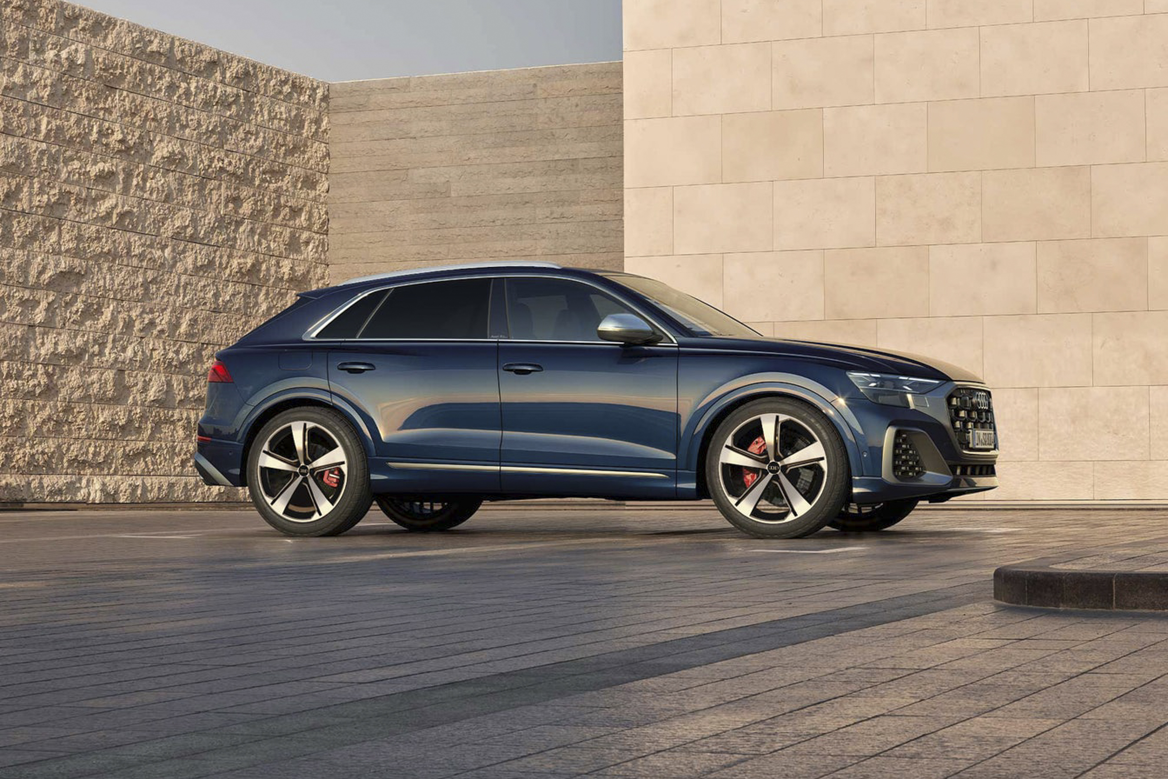 Audi SQ8 SUV 2026 quattro