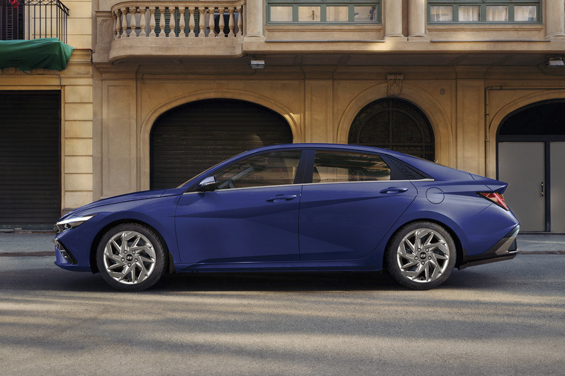 ELANTRA HÍBRIDO