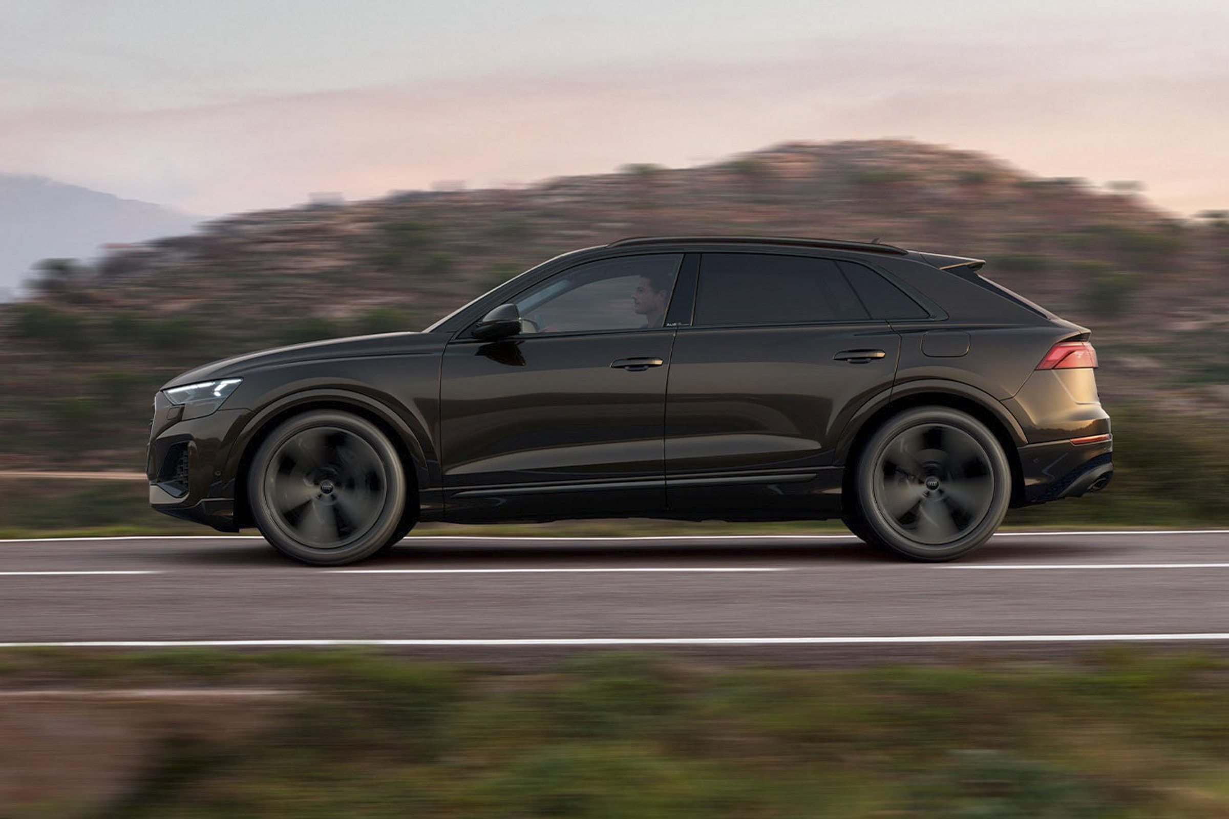 Q8 SUV e