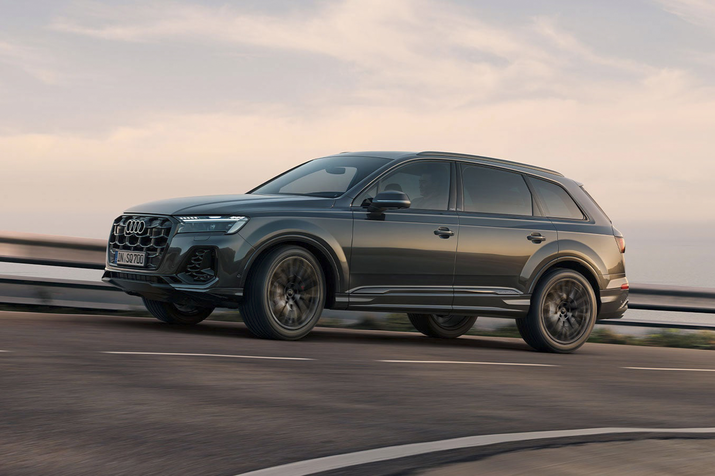 Audi SQ7 2026 quattro