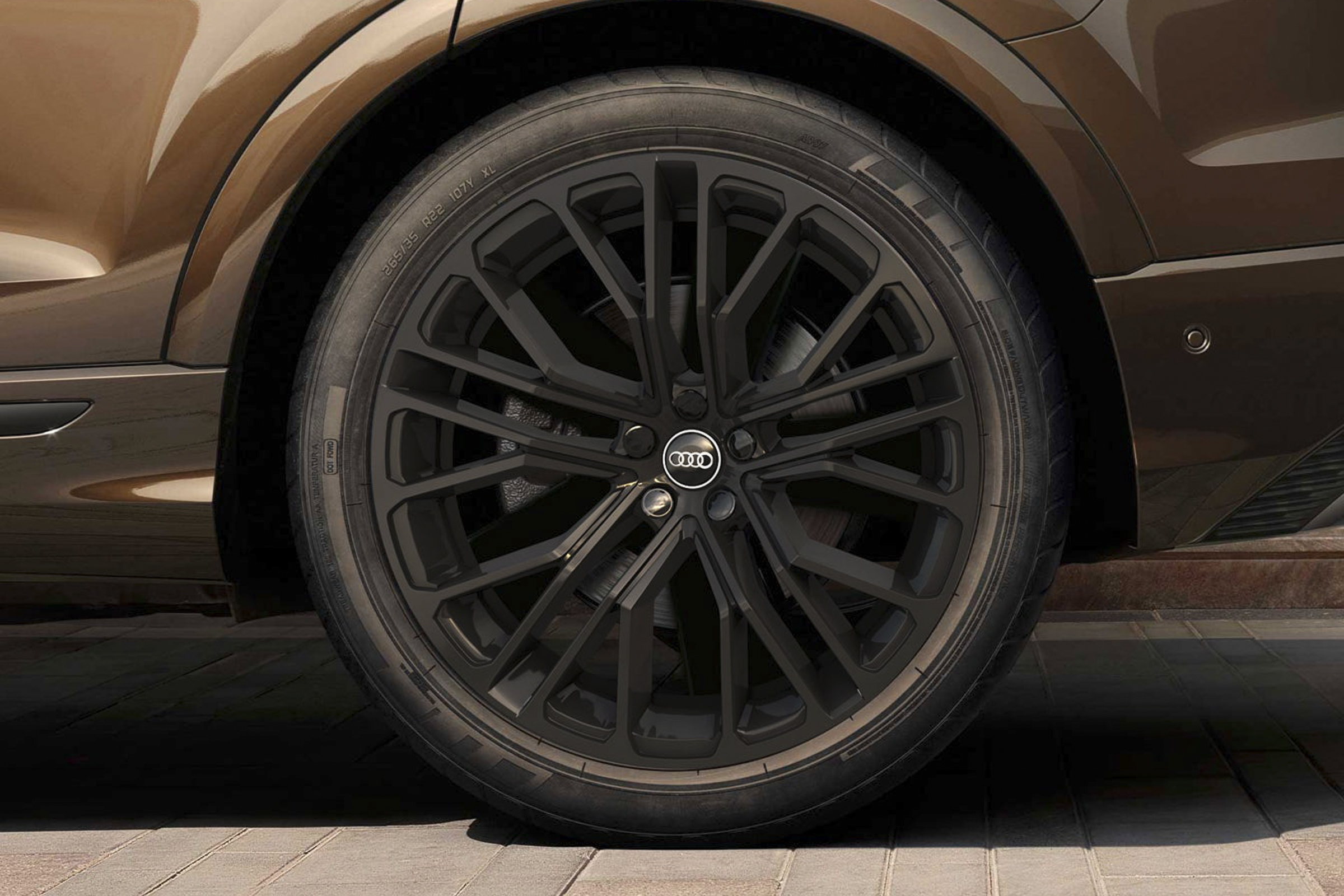 Q8 SUV e