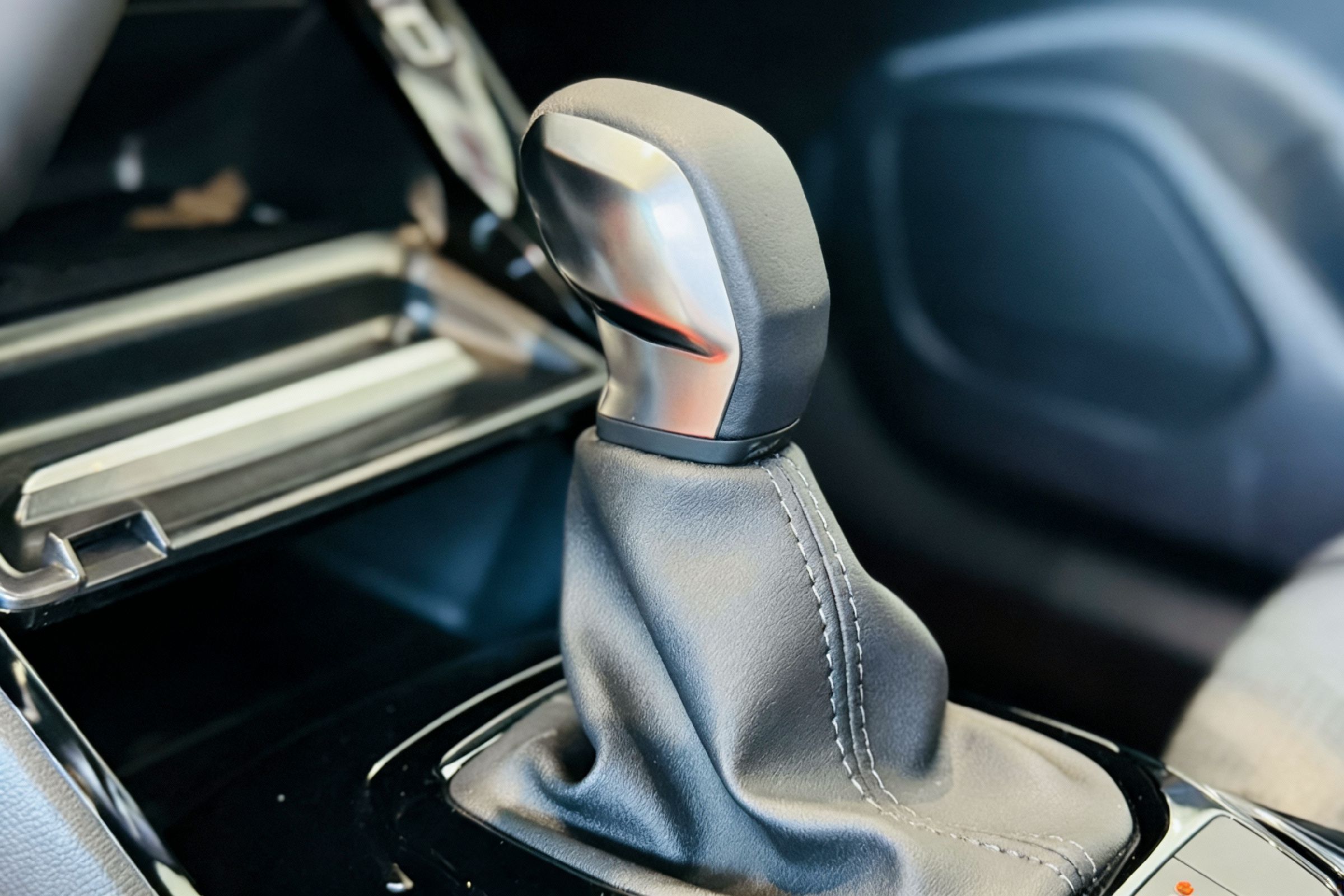 PEUGEOT 2008 2026 GT
