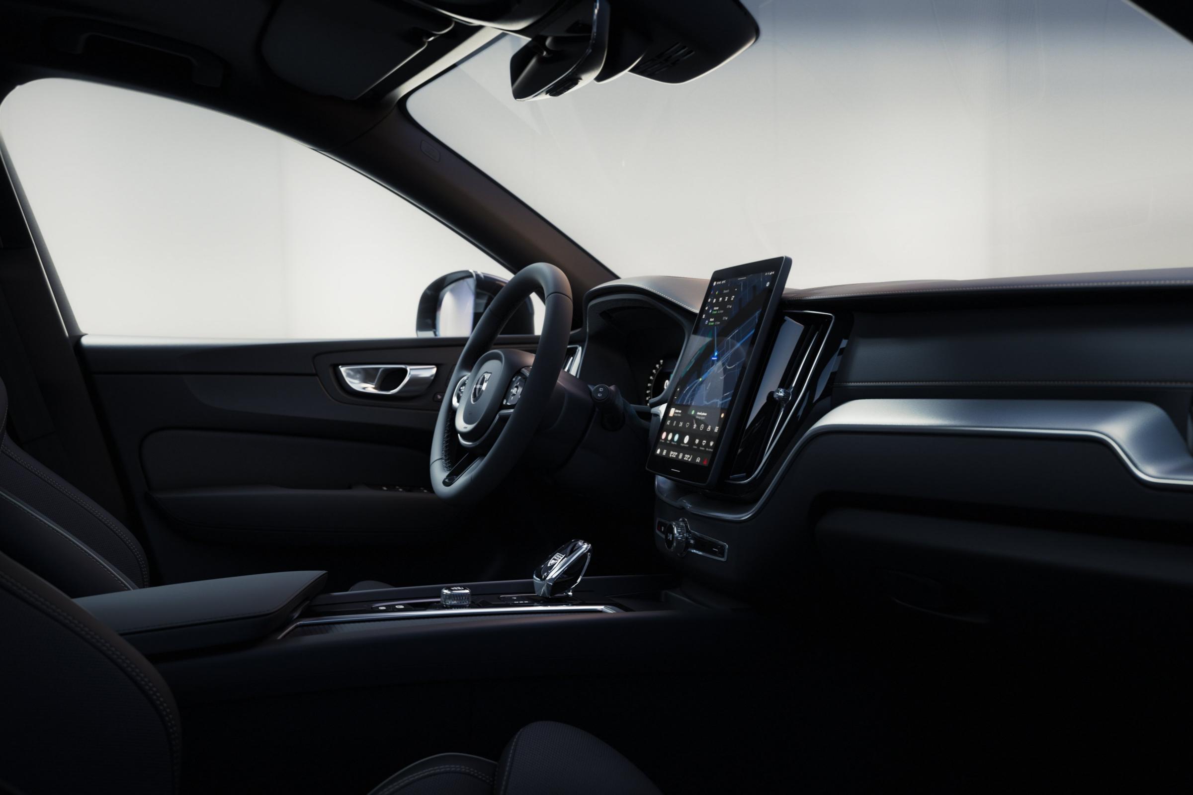 VOLVO XC60 2026 Plus PHEV