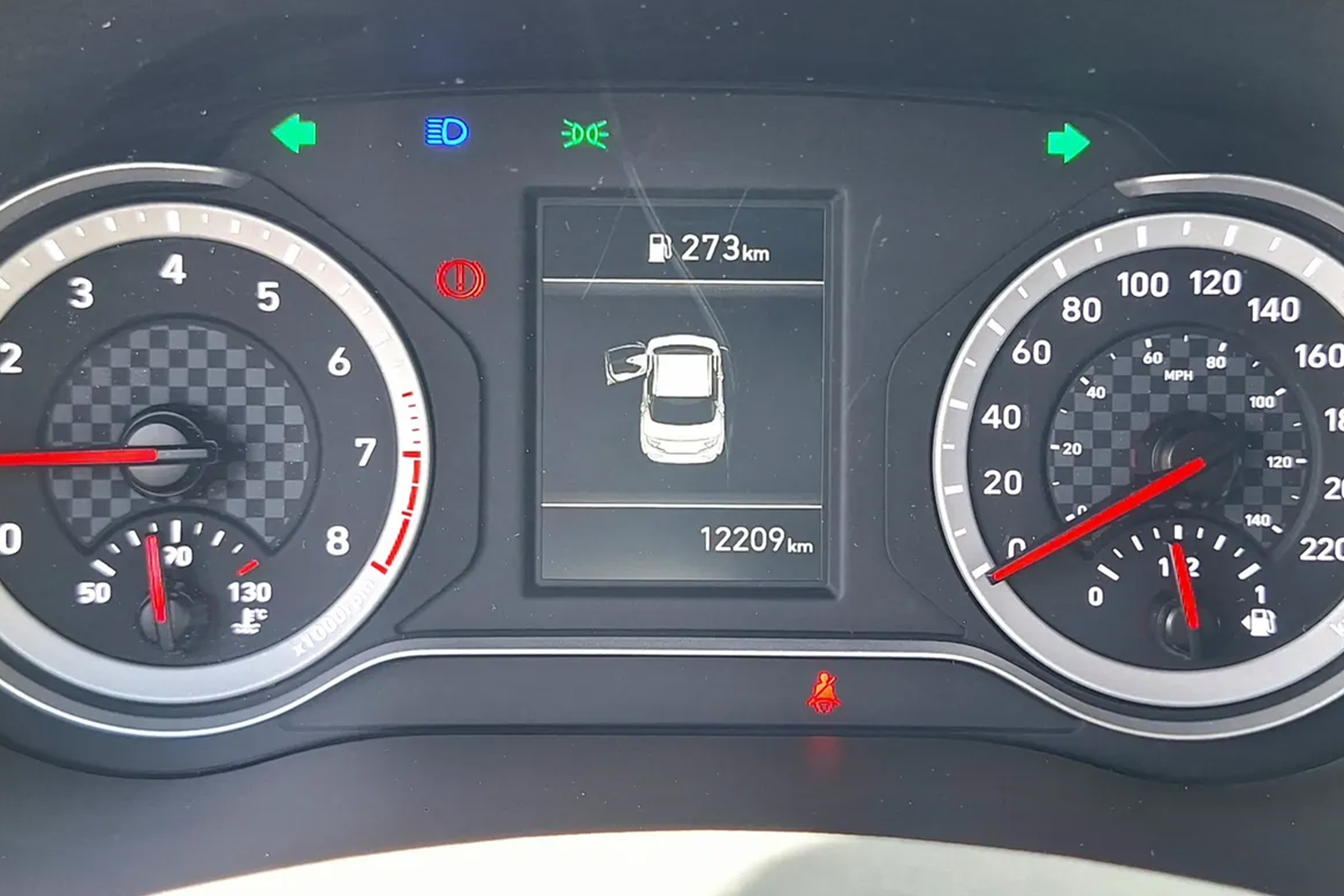 GRAND i10 Sedán