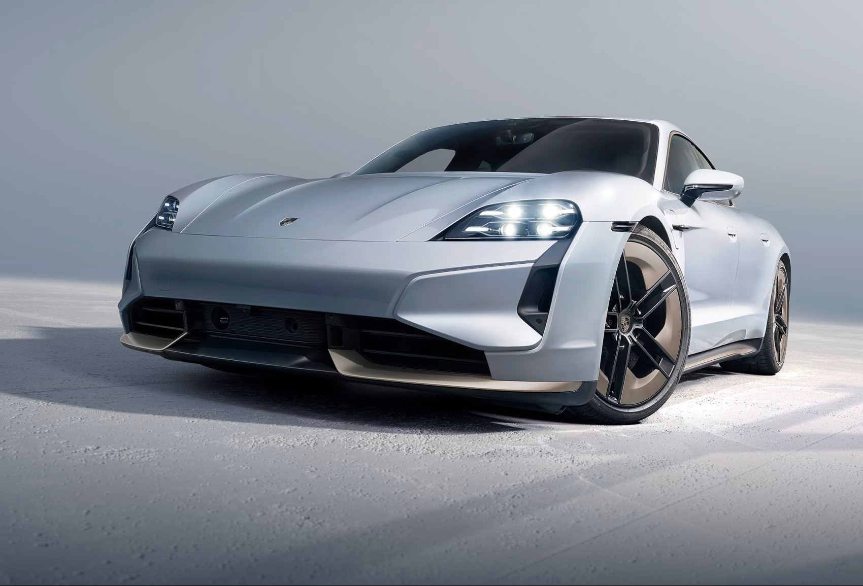 Porsche TAYCAN 2026 Black Edition