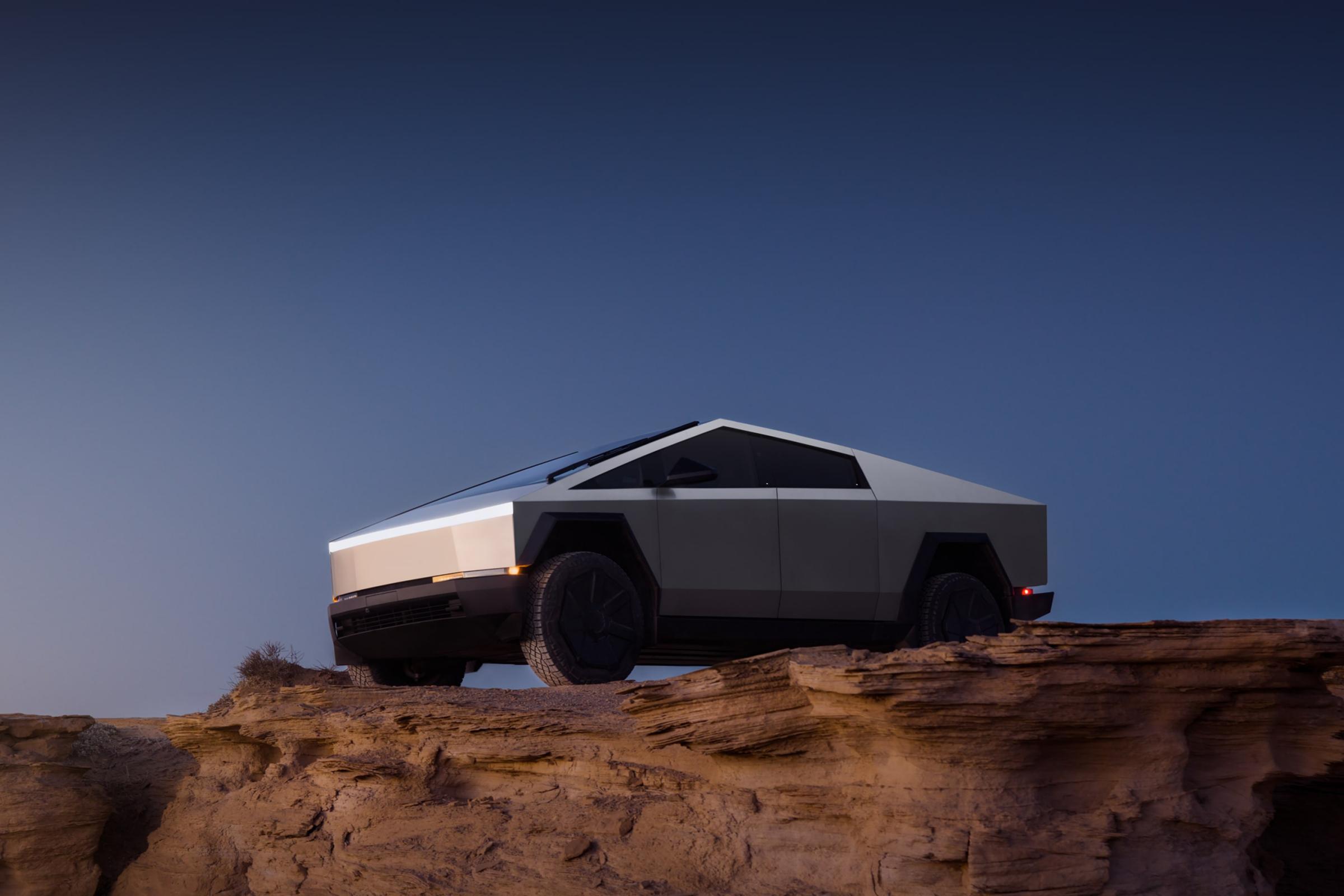 Tesla CYBERTRUCK 2026 Premium All-Wheel Drive