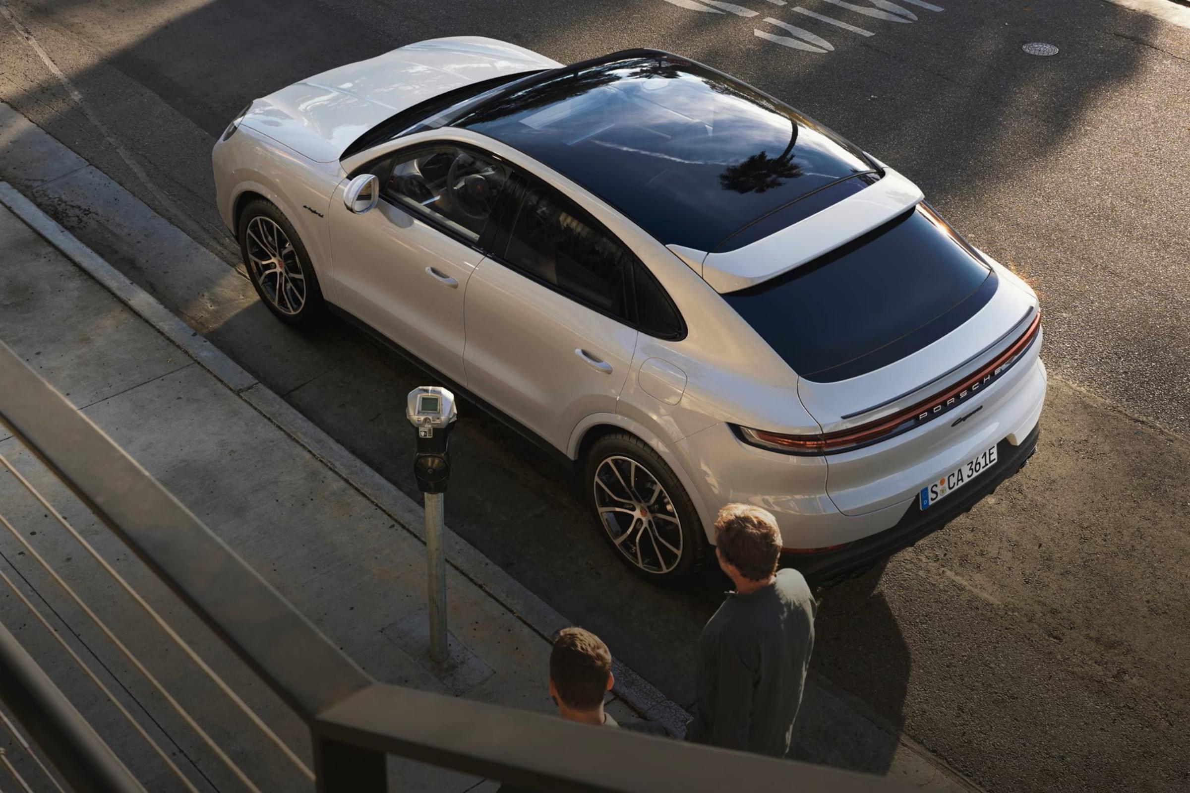 Porsche CAYENNE COUPE 2027 Turbo GT