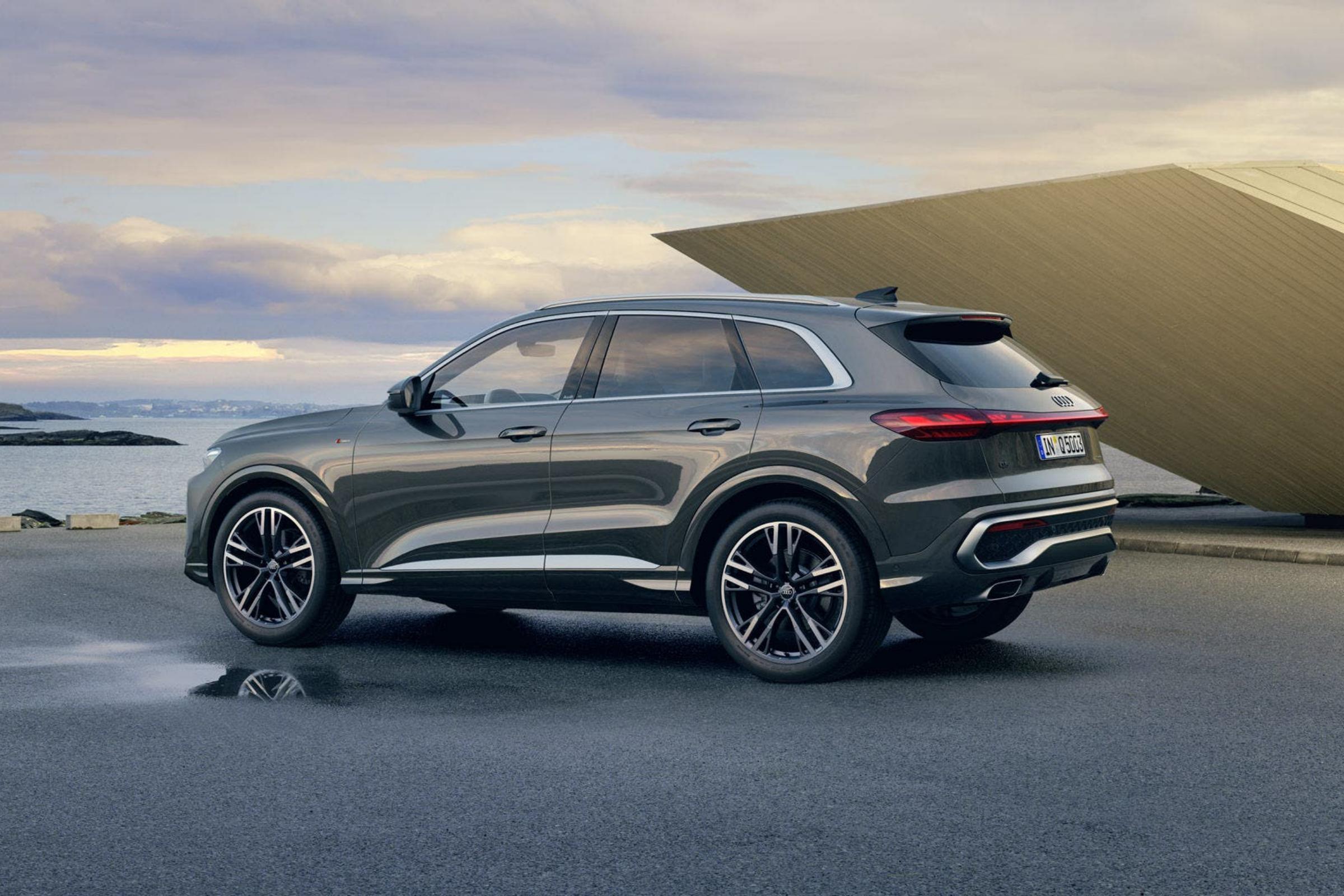 Audi Q5 SUV 2026 Dynamic